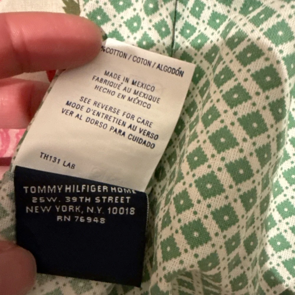 Tommy Hilfiger Pillowcase Sham Standard Red Pink  Roses‎ Flowers NWOT